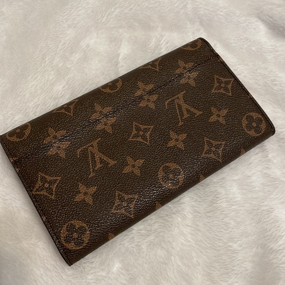 Wallet - Picture 2 of 5